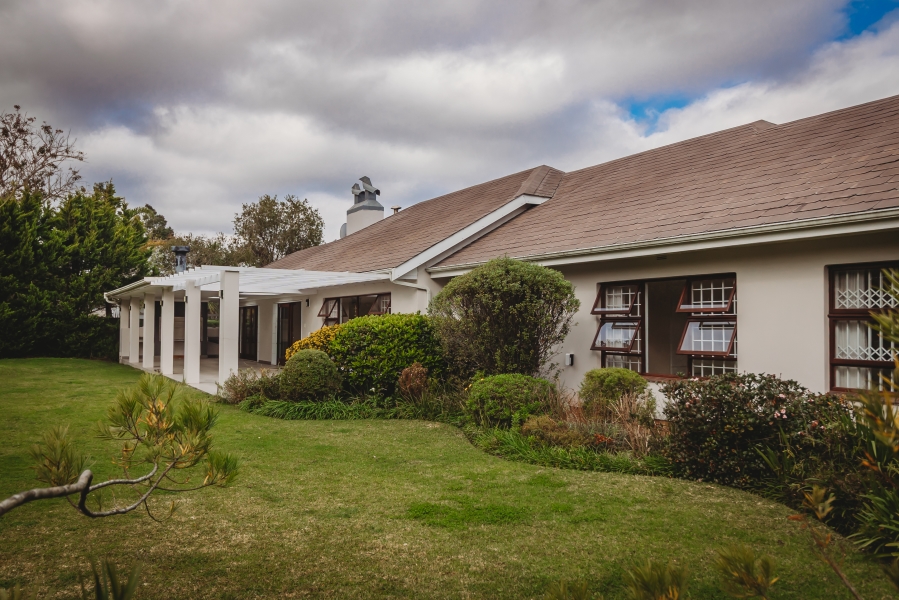 4 Bedroom Property for Sale in Heatherlands Western Cape
